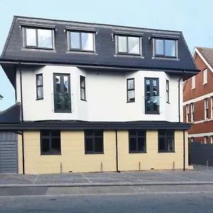 Luxury 3 Bedroom Near & Poole , Bournemouth United Kingdom