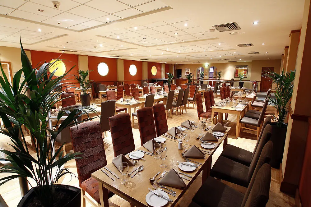 Mercure Chester North Woodhey House Hotel Ellesmere Port 3*,
